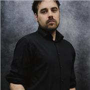 Insegnante di musica con studi al Conservatorio impartisce lezioni di chitarra e/o pianoforte a principianti